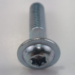screw-m8x33-030031
