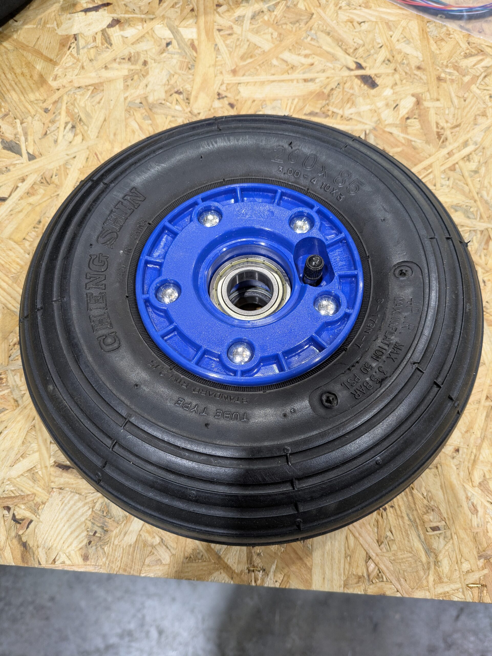 Pneumatic Tire (030145)